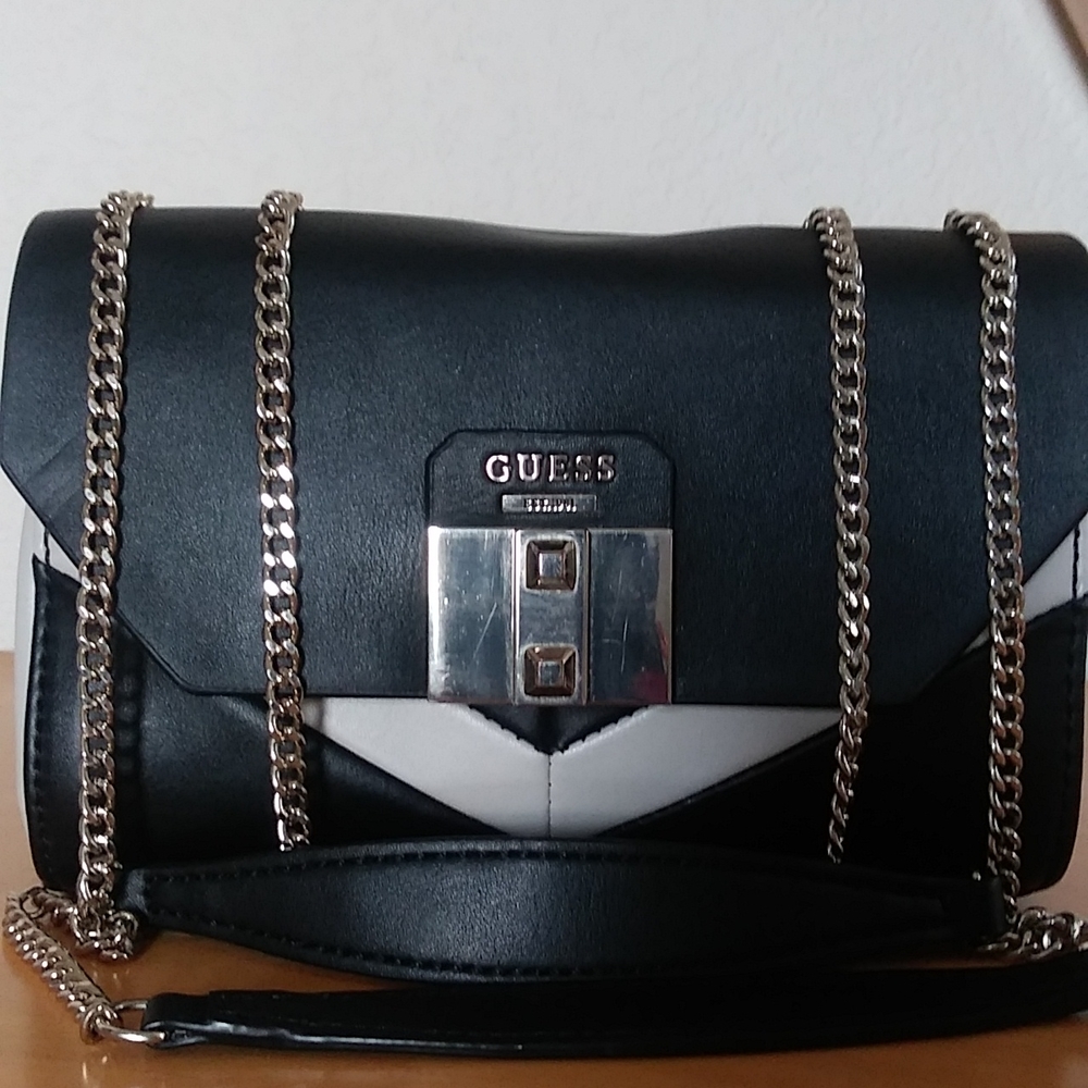 Guess crossbody convertible black and white bag small